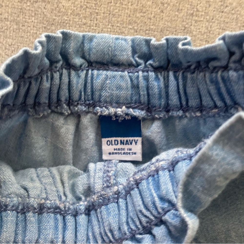 Old Navy 3-6m paperbag denim shorts - Picture 3 of 3